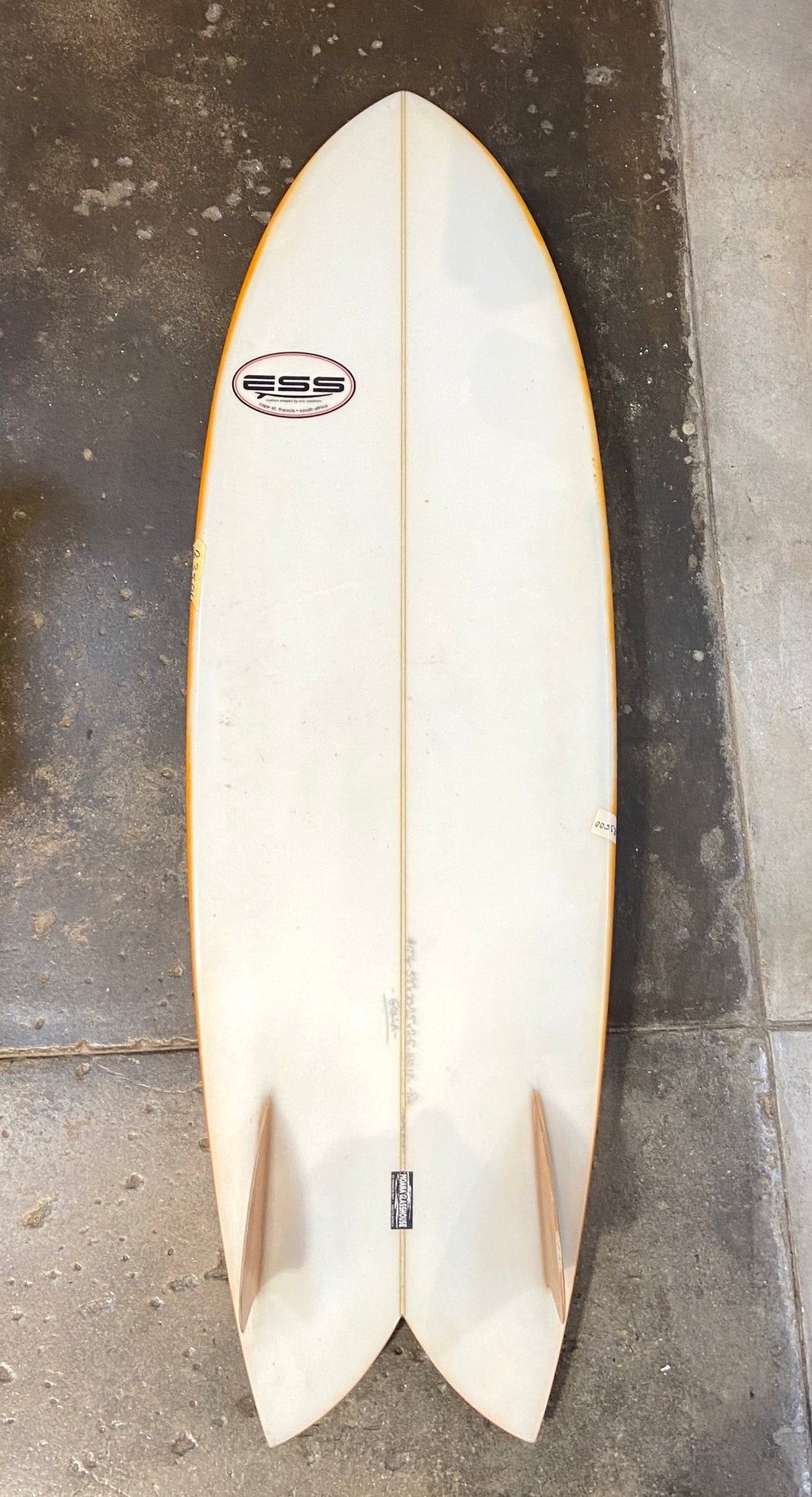 BUY SECOND HAND SURFBOARDS AT KEEP IT SIMPLE SURF CAPE TOWN