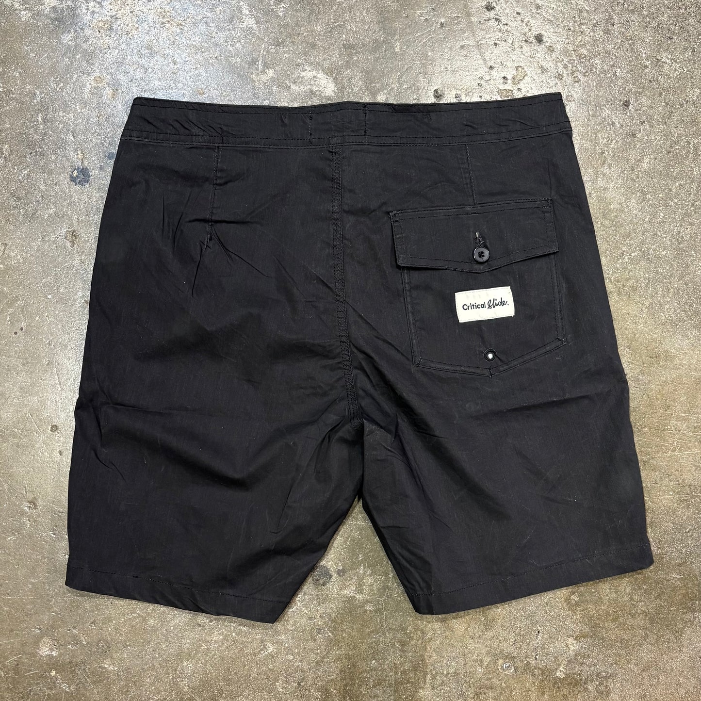 THE CRITICAL SLIDE SOCIETY   TEMPLES 18" BOARDSHORT