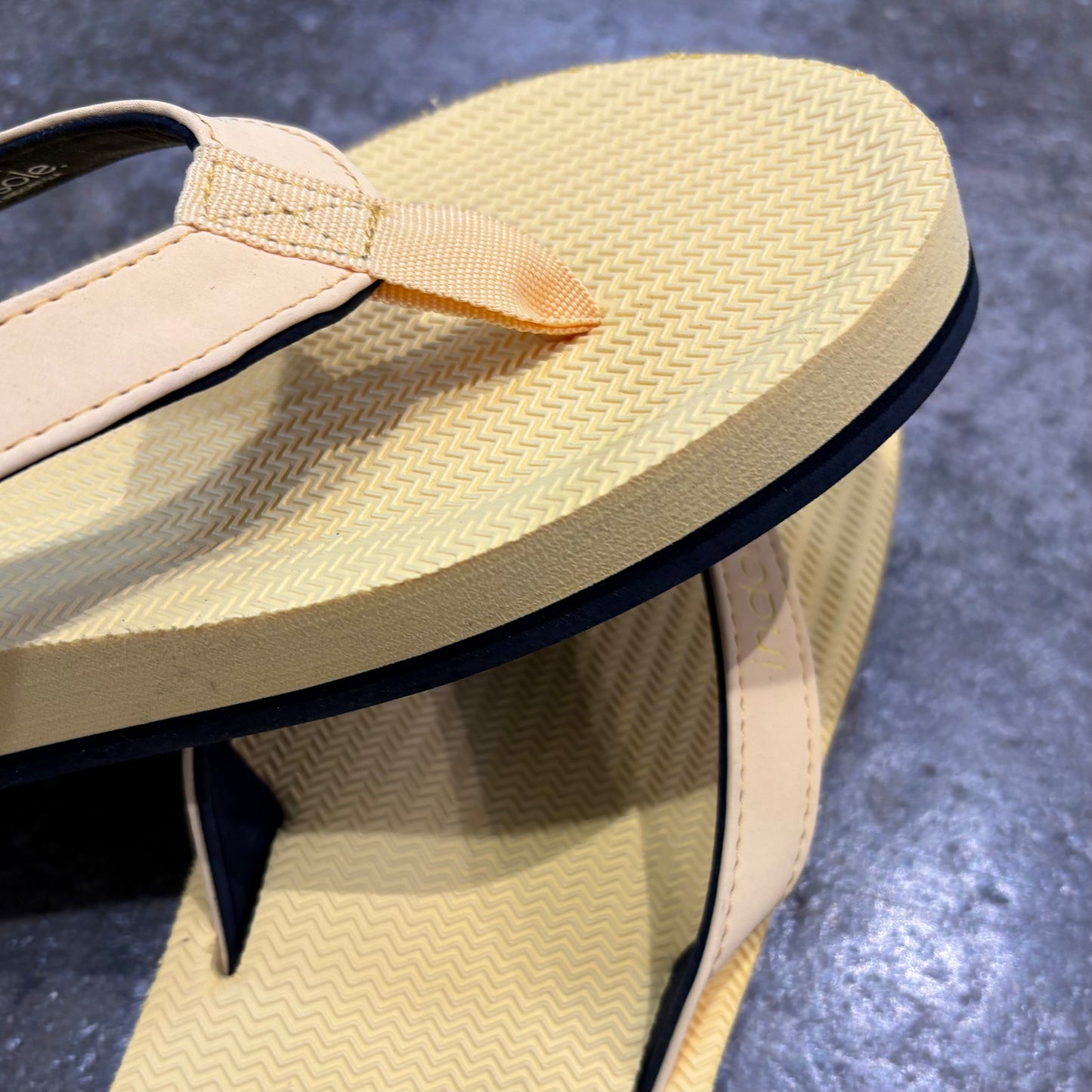 INDOSOLE   MEN'S ESSNTLS FLIP FLOP   POLLEN