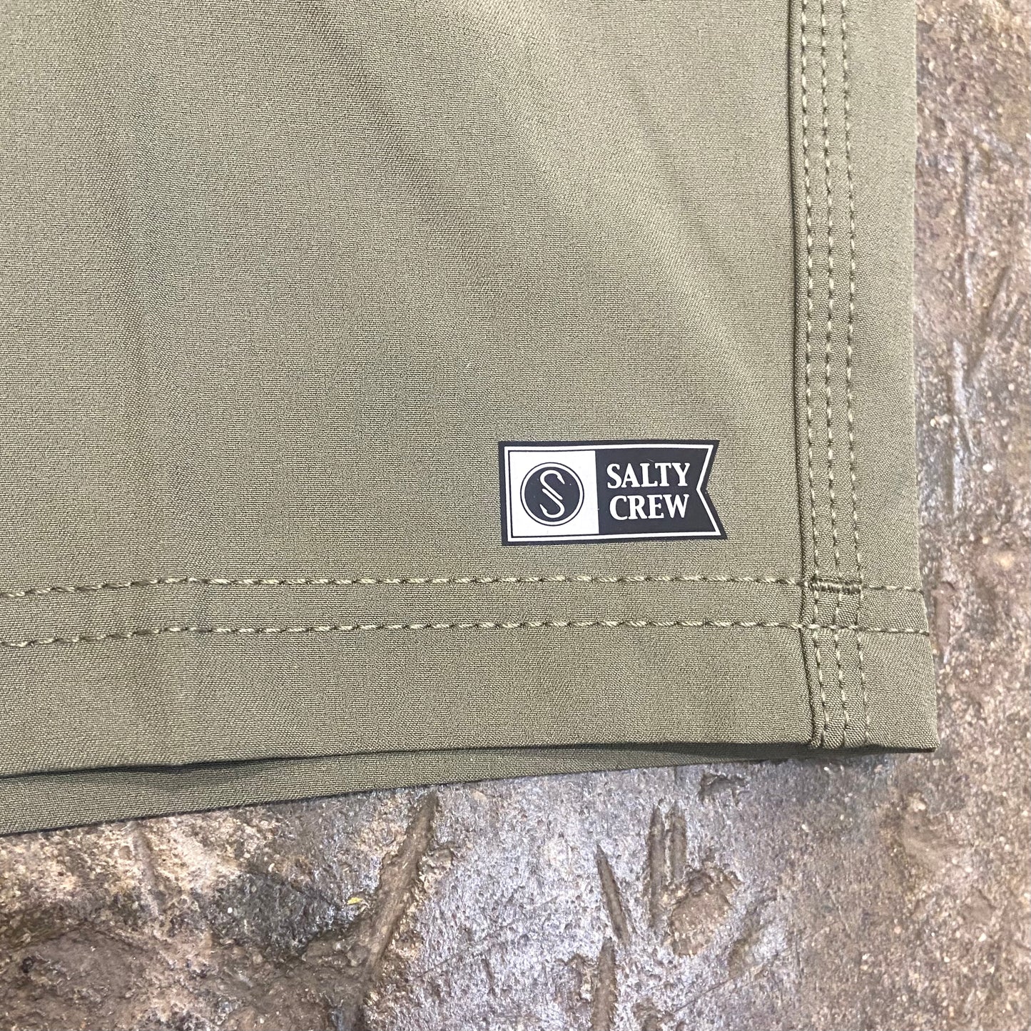 SALTY CREW   LOWTIDE KHAKI HYBRID  19"