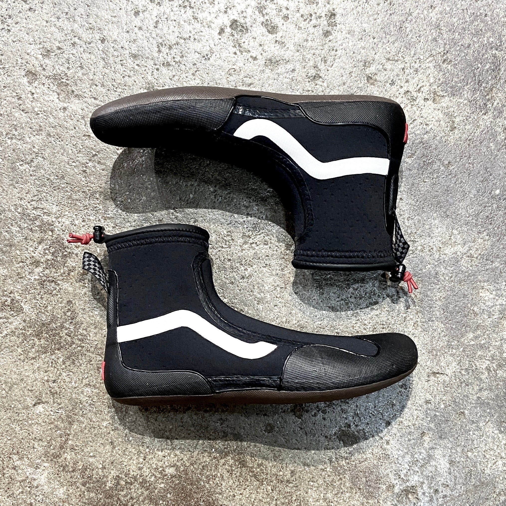 Surf boots vans online